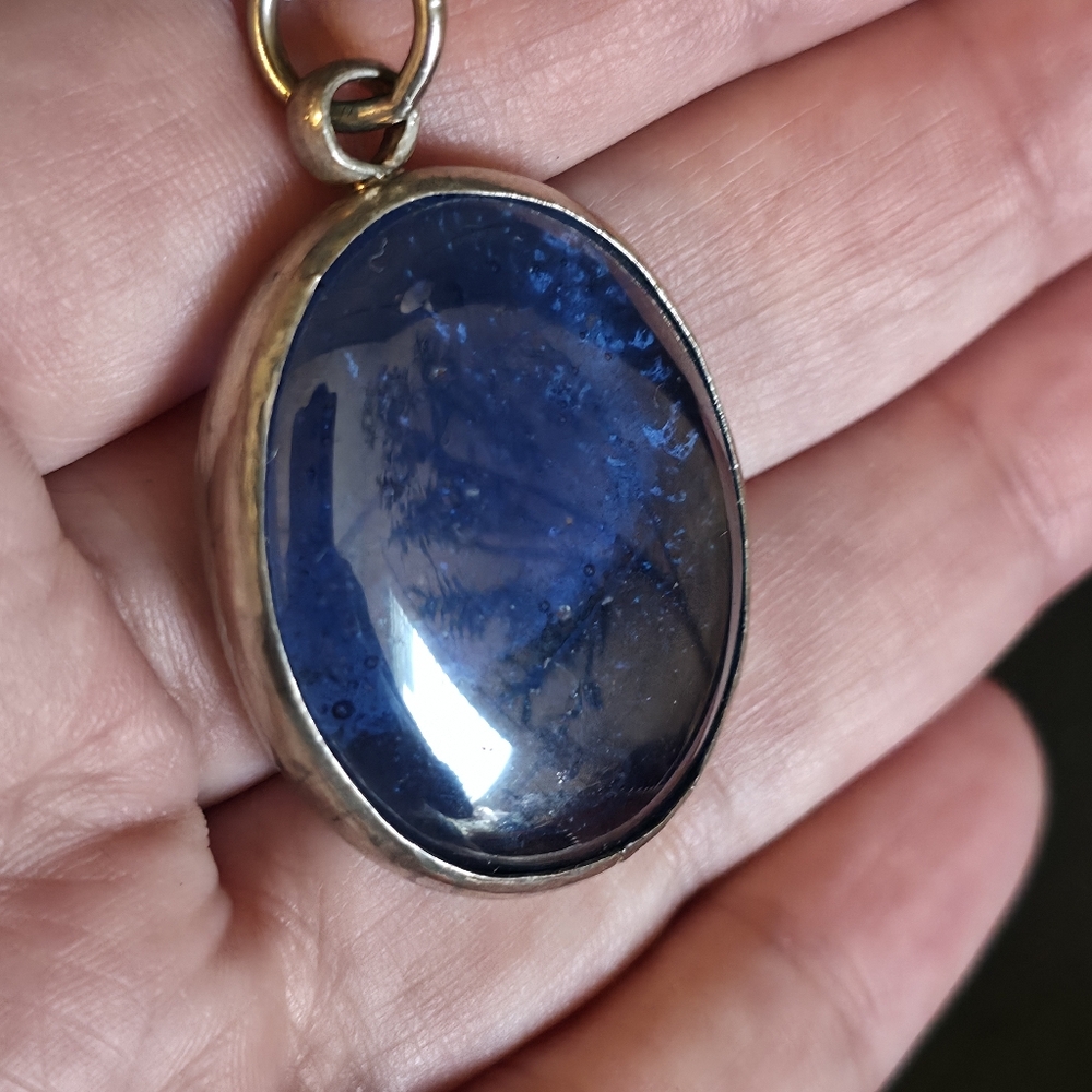 Vintage Blue Glass Cabochon Pendant Necklace (Mid-Century, c. 1940–1960) - Picture 4 of 6